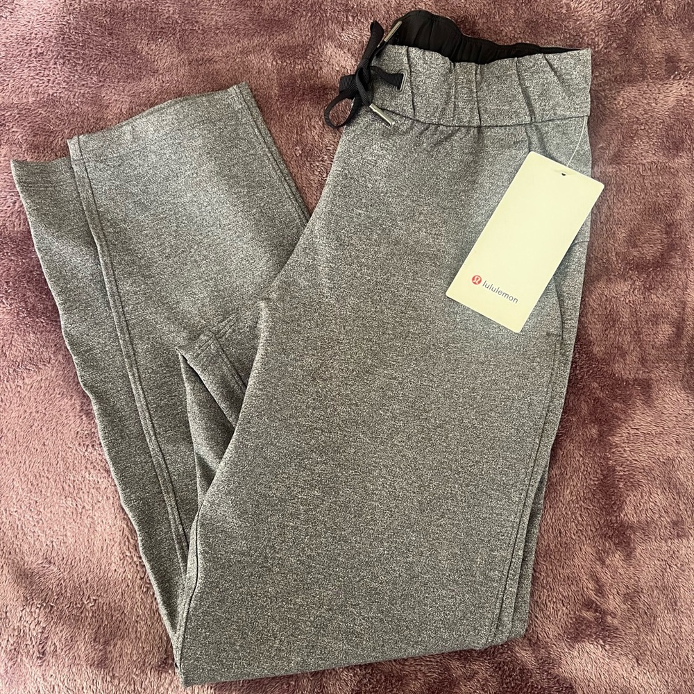 Lululemon On the Fly 7/8 Pant. NWT!